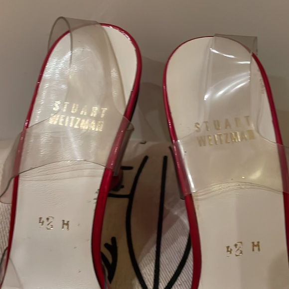 Women’s size 4.5 and about heels is about 3.5 tall - Picture 3 of 12